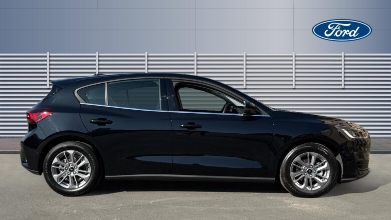 Ford Focus 1.0 EcoBoost Hybrid mHEV 155 Titanium 5dr Auto Petrol Hatchback